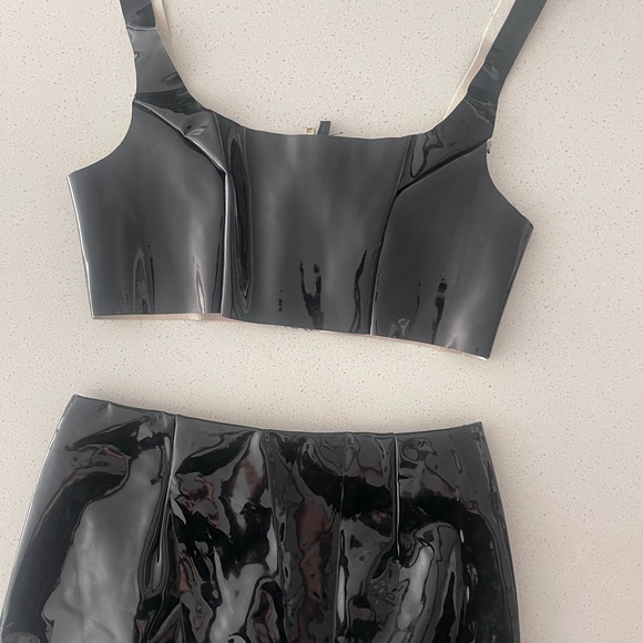 Meshki Glossy Black Faux Leather Matching Skirt Set - Picture 5 of 5